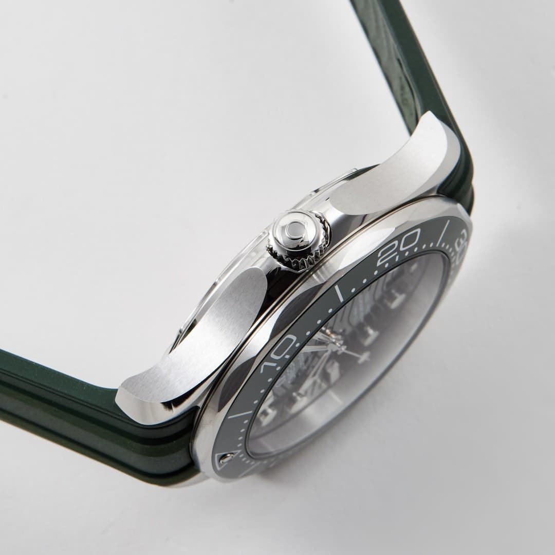Omega Seamaster Diver 300m Steel Green Dial 42mm photo 4
