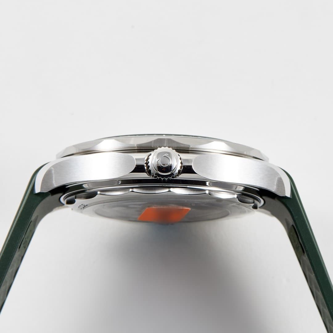 Omega Seamaster Diver 300m Steel Green Dial 42mm photo 6