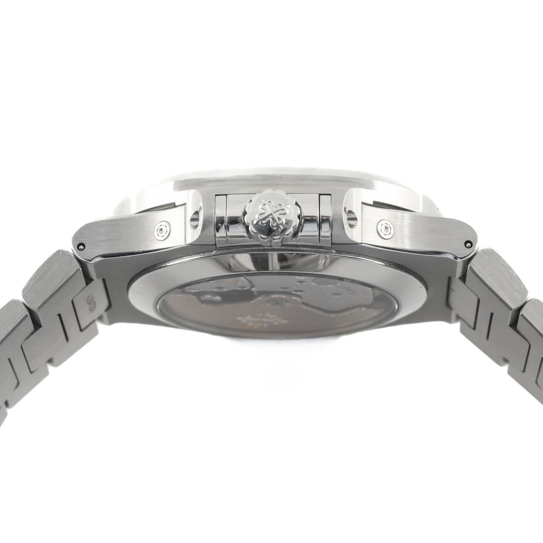 Patek Philippe Nautilus Annual Calendar Steel Blue Dial 40mm (Cal. 324) photo 3