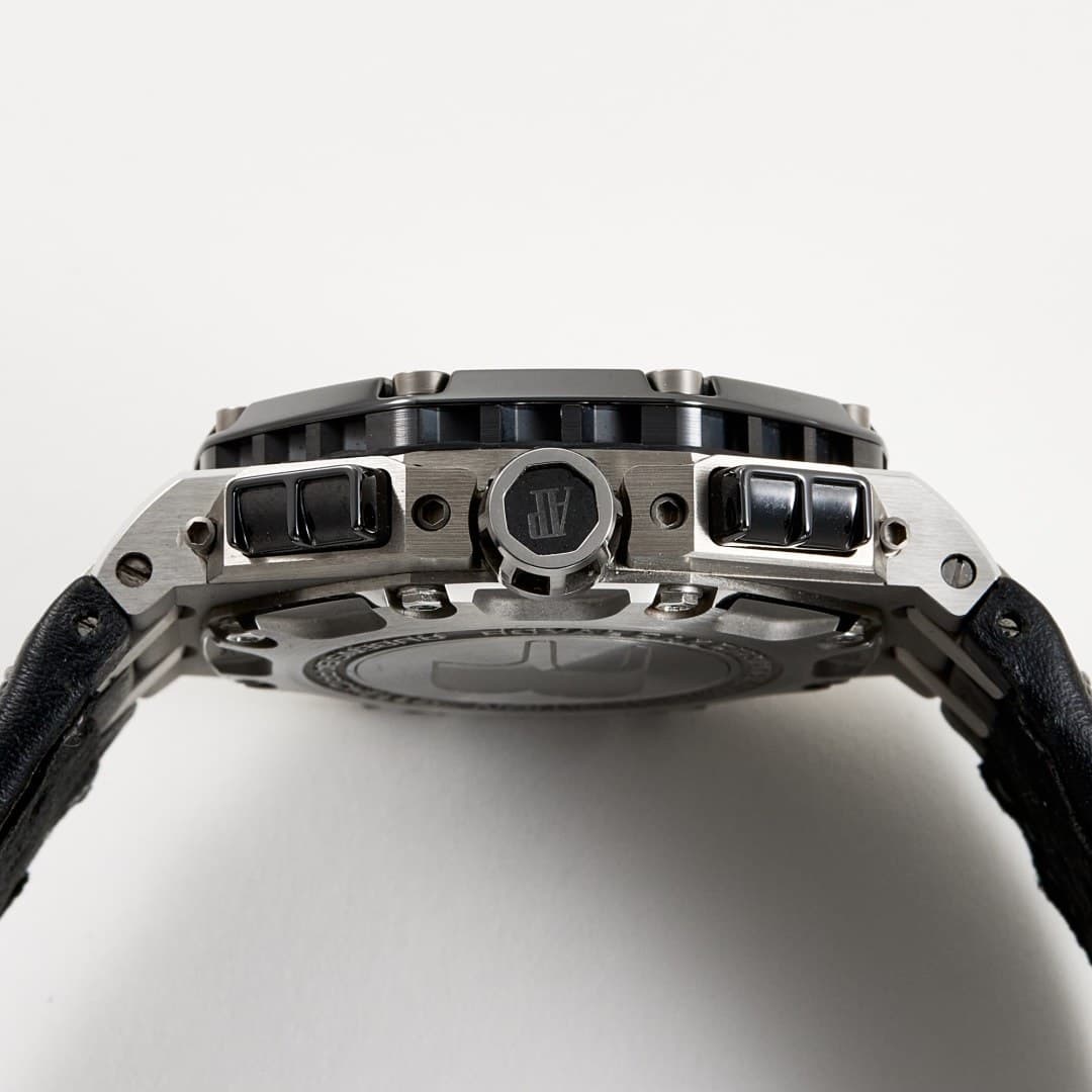 Audemars Piguet Royal Oak Offshore "Barrichello II" Titanium Black Dial 42mm photo 5