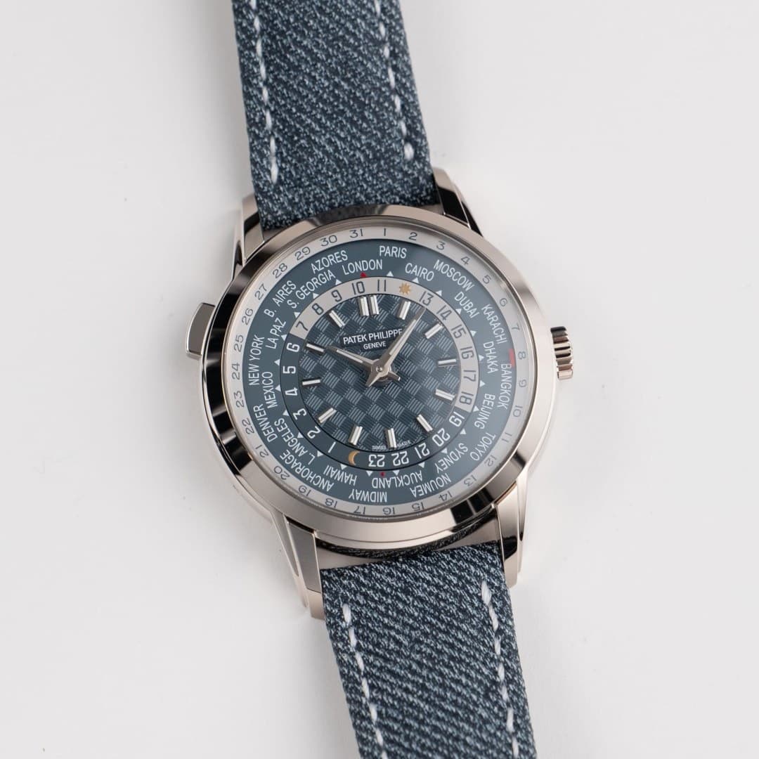 Patek Philippe Complications World Time White Gold Blue Dial 40mm photo 2