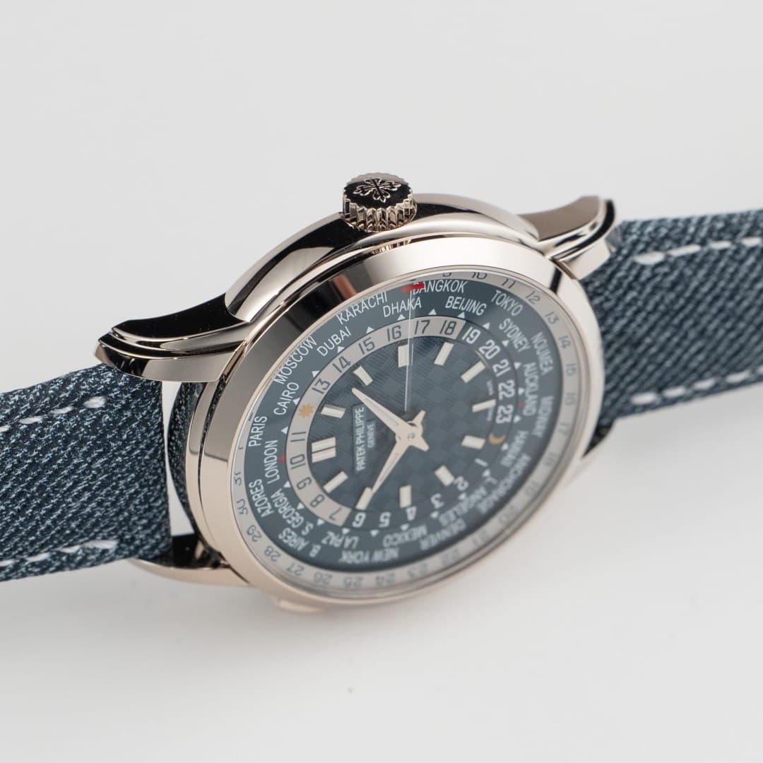 Patek Philippe Complications World Time White Gold Blue Dial 40mm photo 4
