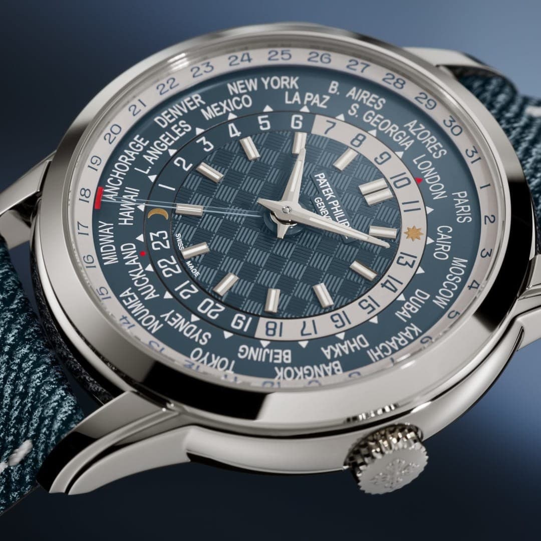 Patek Philippe Complications World Time White Gold Blue Dial 40mm photo 3