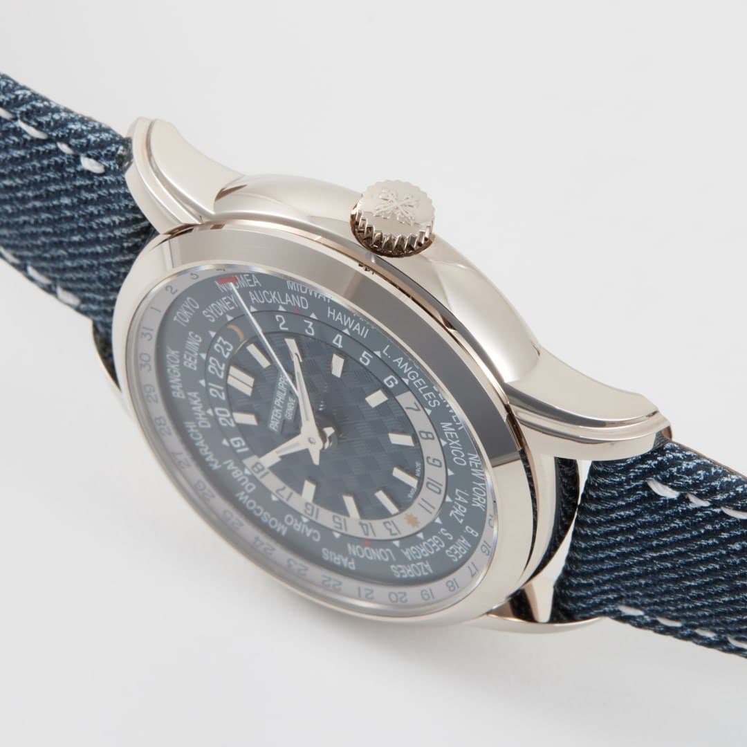 Patek Philippe Complications World Time White Gold Blue Dial 40mm photo 3
