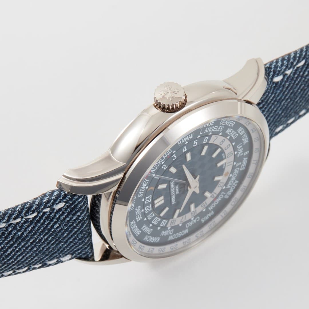 Patek Philippe Complications World Time White Gold Blue Dial 40mm photo 4